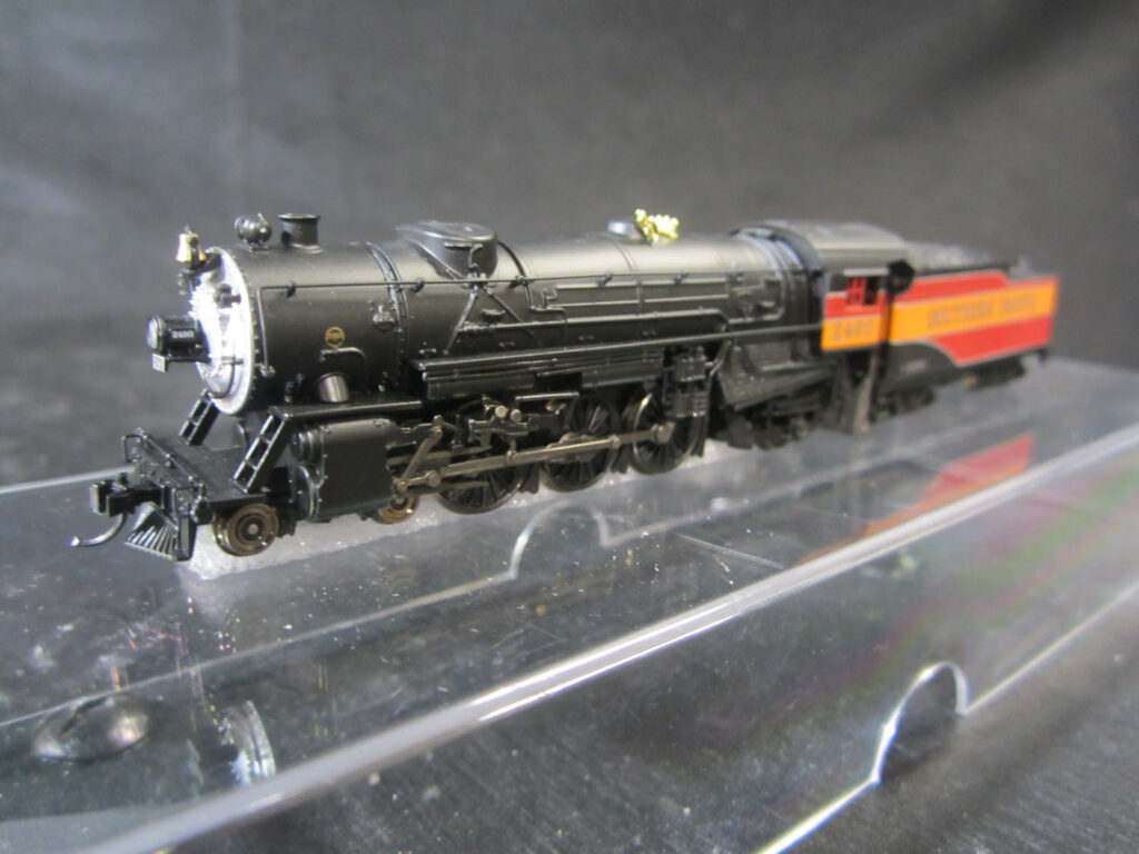 Las Vegas Train World - Train of the Day - BLI 6231 4-6-2 Southern Pacific Steam Locomotive w/ Tender "DAYLIGHT" Scheme model train