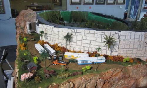 Displays Las Vegas Train Store (1)