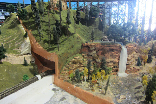 Displays Las Vegas Train Store (15)