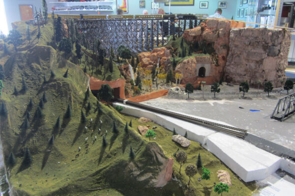 Displays Las Vegas Train Store (6)