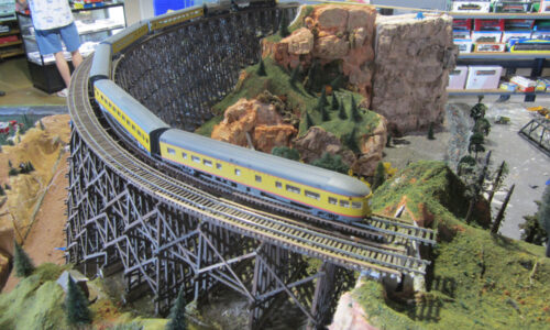 Displays Las Vegas Train Store (7)