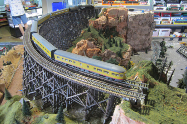 Displays Las Vegas Train Store (7)